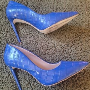 Steve Madden shoes size 9.  Gorgeous blue color.  Only worn once.